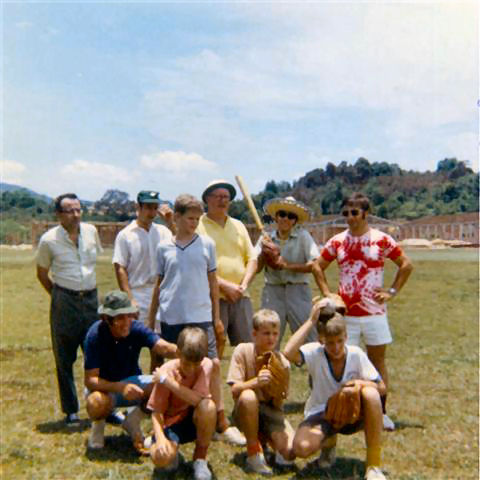 Cm reunion 1 folder027