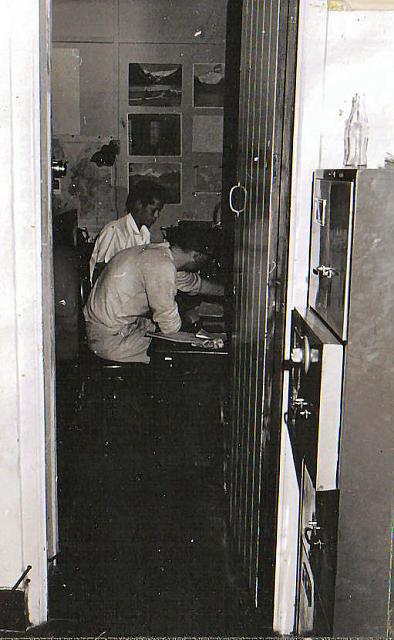 Cm reunion 1 folder089